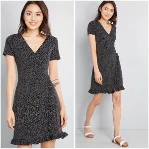 ModCloth Polka Dot Wrap Dress Ruffle Hem Short Sleeve‎ Casual Black M